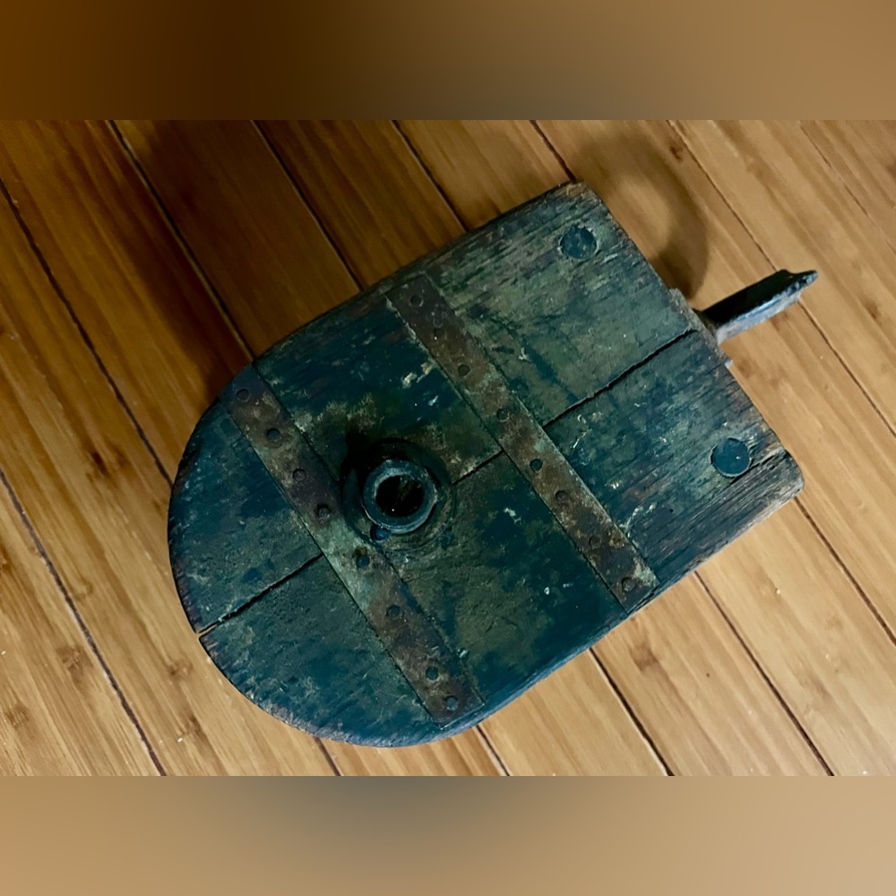 Vintage Pulley Block Tackle